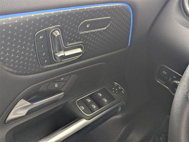 Photo of 2025 Black Mercedes-Benz GLB 250