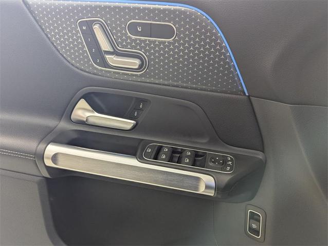 Photo of 2025 Black Mercedes-Benz GLB 250