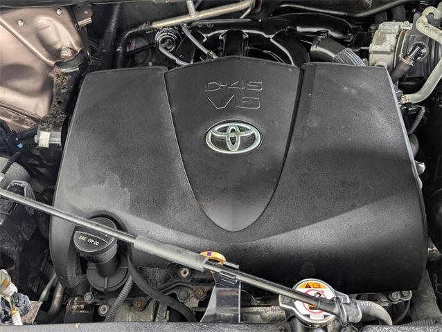 Photo of 2017 Toasted Walnut Pearl Toyota Highlander