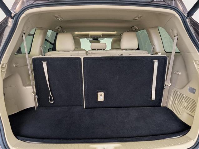 Photo of 2017 Toasted Walnut Pearl Toyota Highlander