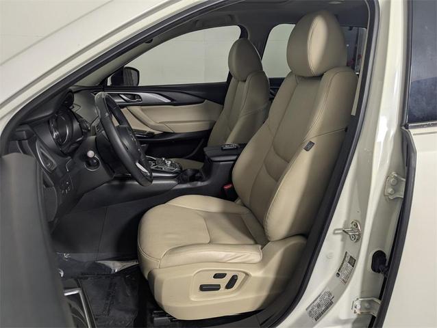 Photo of 2018 Snowflake White Pearl Mica Mazda CX-9