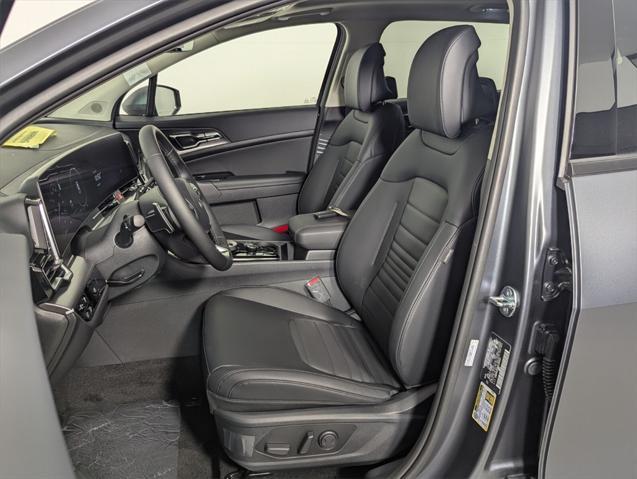 Photo of 2025 Shadow Matte Gray Kia Sportage Hybrid