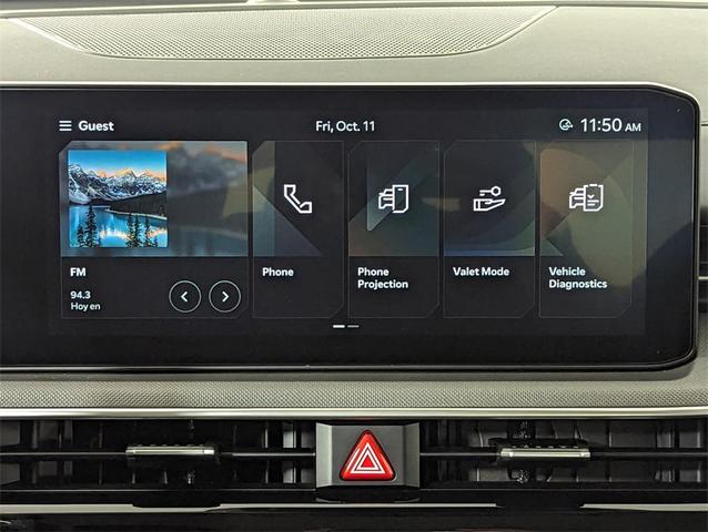 Photo of 2025 Snow White Pearl Kia K5