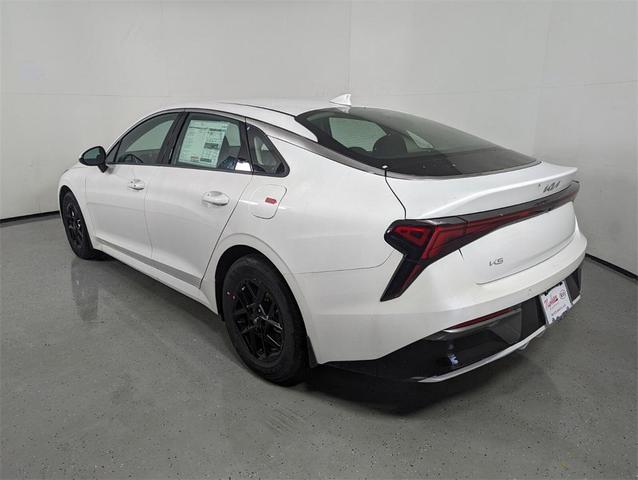 Photo of 2025 Snow White Pearl Kia K5