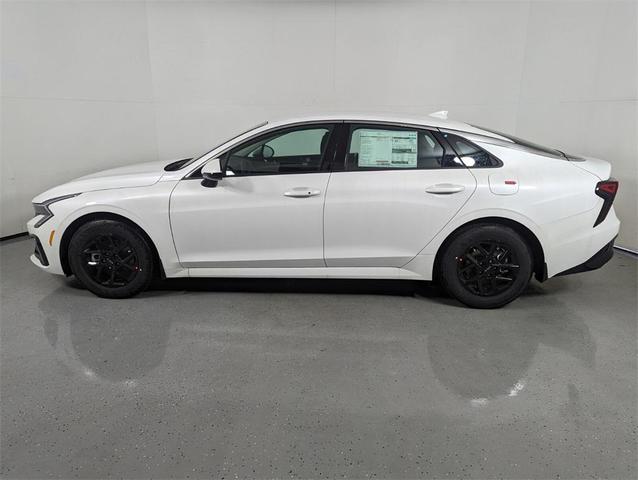 Photo of 2025 Snow White Pearl Kia K5
