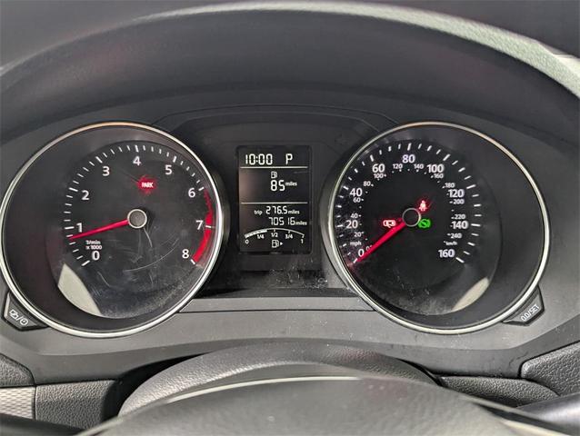 Photo of 2018 Cardinal Red Metallic Volkswagen Jetta