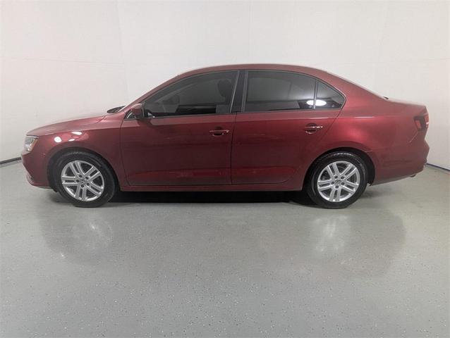 Photo of 2018 Cardinal Red Metallic Volkswagen Jetta
