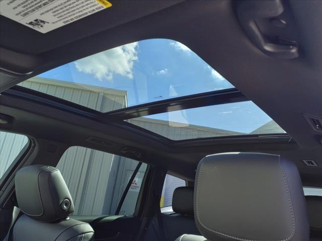 Photo of 2025 Argent Silver Metallic Cadillac XT6