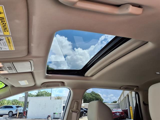 Photo of 2022 Platinum White Pearl Honda CR-V