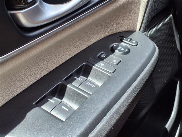 Photo of 2022 Platinum White Pearl Honda CR-V