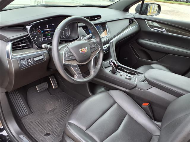 Photo of 2022 Stellar Black Metallic Cadillac XT5