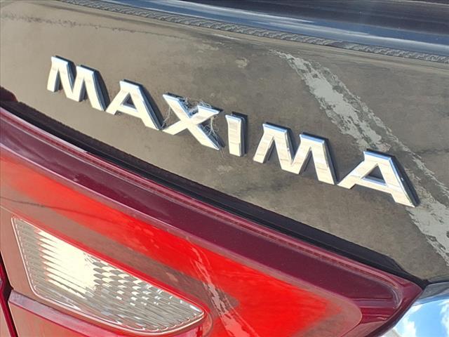 Photo of 2017 Super Black Nissan Maxima