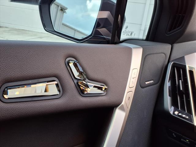 Photo of 2023 Dark Graphite Metallic BMW iX