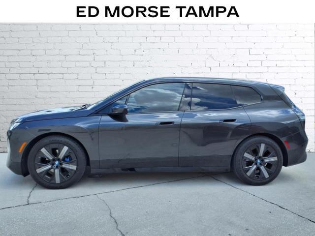 Photo of 2023 Dark Graphite Metallic BMW iX