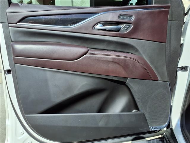 Photo of 2021 Crystal White Tricoat Cadillac Escalade