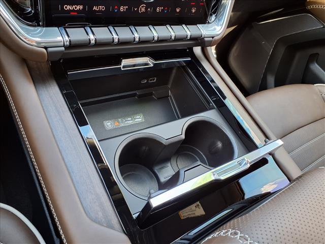 Photo of 2025 White Frost Tricoat GMC Yukon