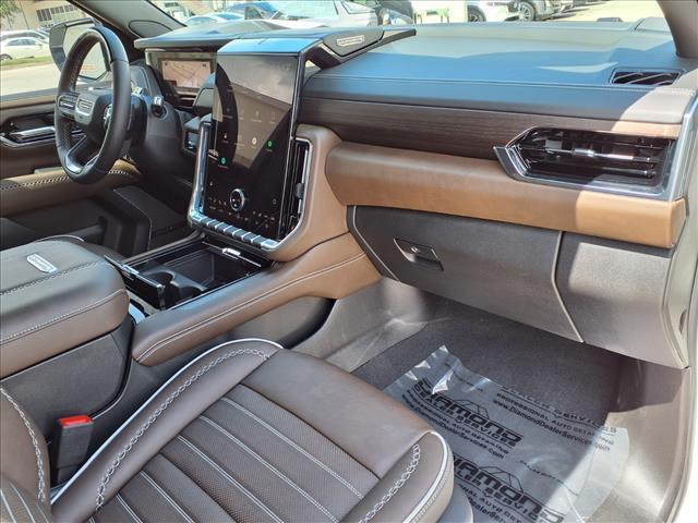 Photo of 2025 White Frost Tricoat GMC Yukon