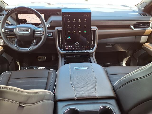 Photo of 2025 White Frost Tricoat GMC Yukon