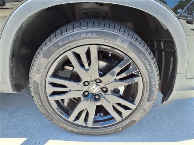 Photo of 2022 Crystal Black Pearl Honda Pilot