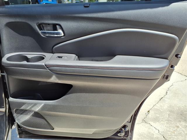 Photo of 2022 Crystal Black Pearl Honda Pilot