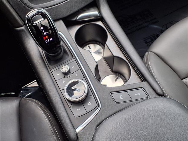 Photo of 2022 Crystal White Tricoat Cadillac XT5