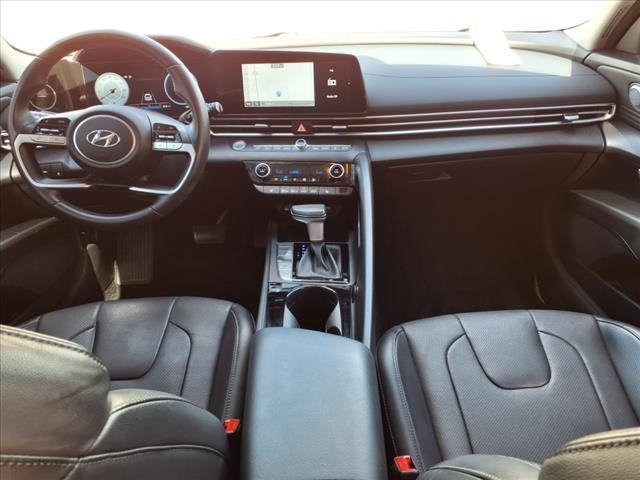 Photo of 2023 Onyx Black Hyundai ELANTRA