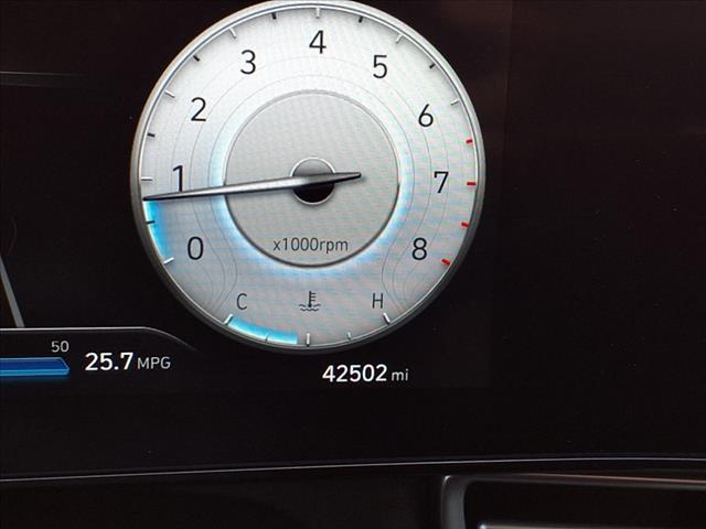Photo of 2023 Onyx Black Hyundai ELANTRA