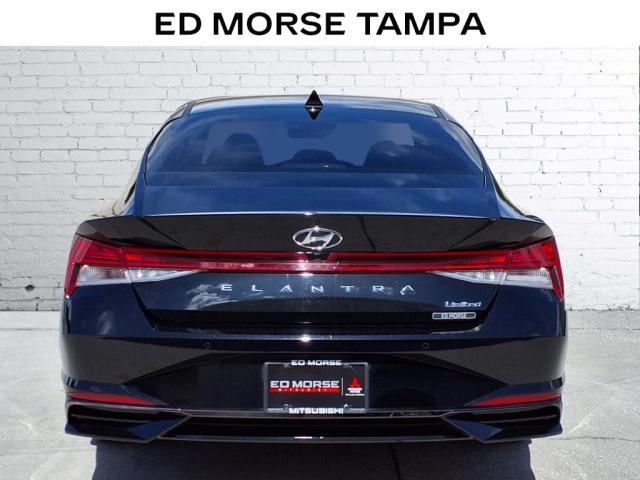 Photo of 2023 Onyx Black Hyundai ELANTRA