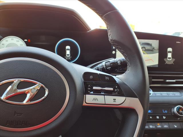 Photo of 2023 Onyx Black Hyundai ELANTRA