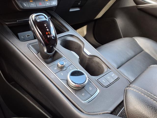 Photo of 2022 Crystal White Tricoat Cadillac XT4
