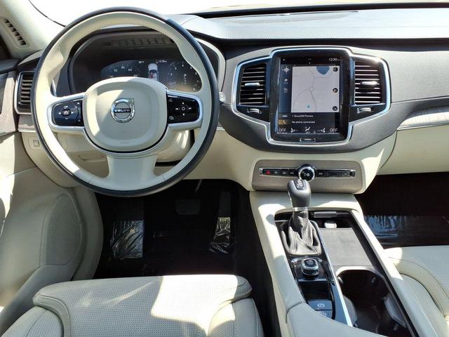 Photo of 2022 Denim Blue Metallic Volvo XC90