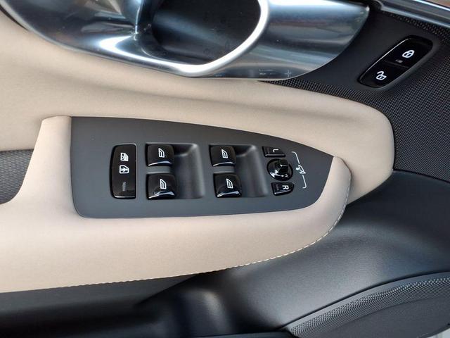 Photo of 2025 Grey Volvo XC90