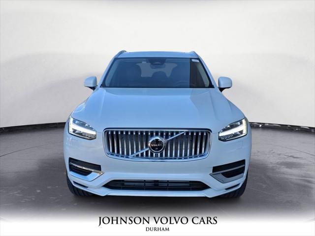 Photo of 2025 Crystal White Volvo XC90 Plug-In Hybrid