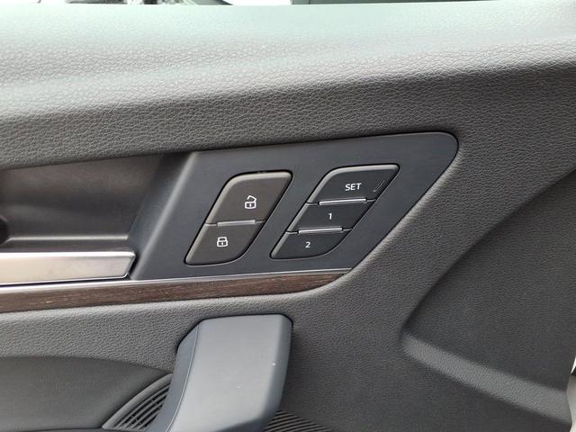 Photo of 2024 White Audi Q5