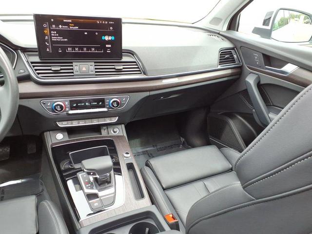 Photo of 2024 White Audi Q5