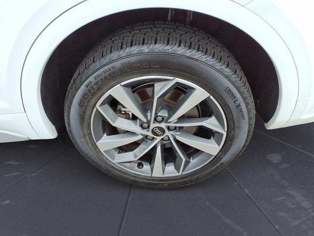 Photo of 2024 White Audi Q5
