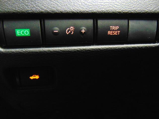 Photo of 2025 Charcoal I/Aspen Whit Nissan Sentra