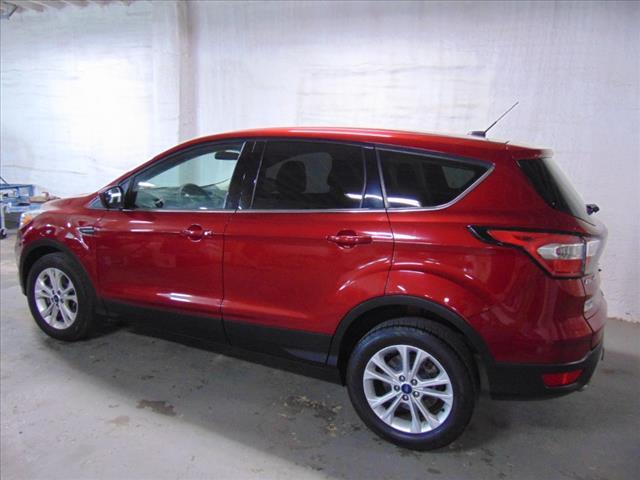 Photo of 2017 Red Ford Escape