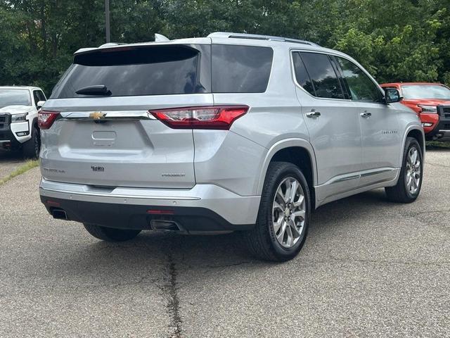 Photo of 2019 Silver Ice Metallic Chevrolet Traverse