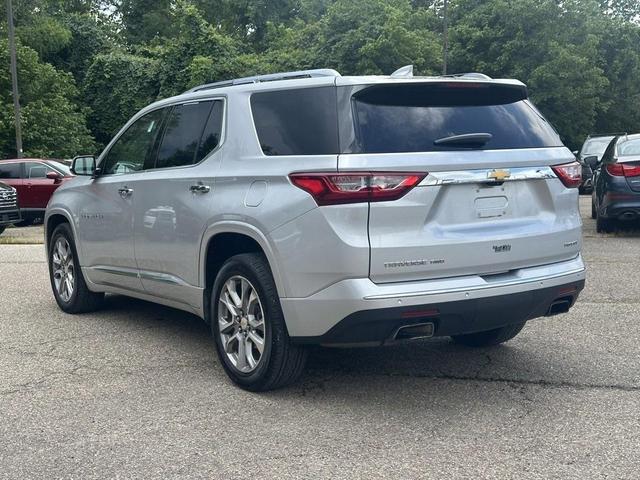 Photo of 2019 Silver Ice Metallic Chevrolet Traverse