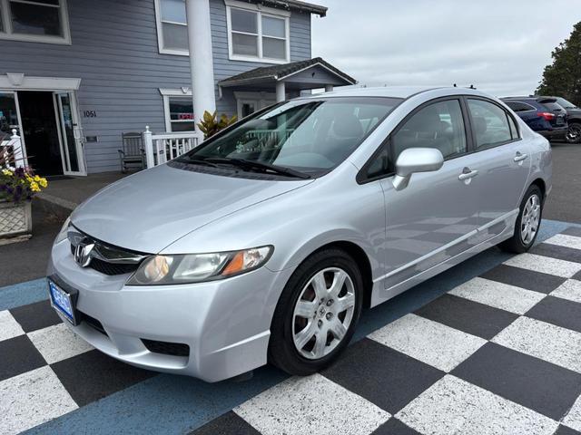 Photo of 2010 Silver Honda Civic