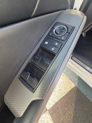 Photo of 2016 White Lexus IS 350