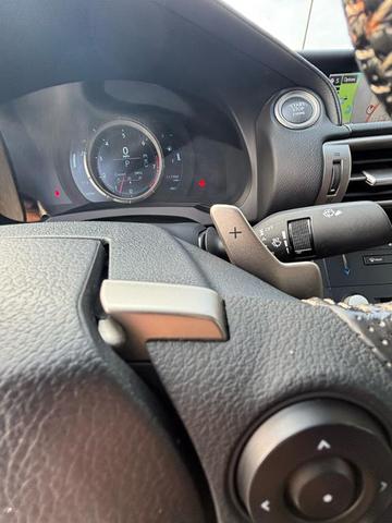Photo of 2016 White Lexus IS 350