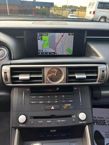 Photo of 2016 White Lexus IS 350
