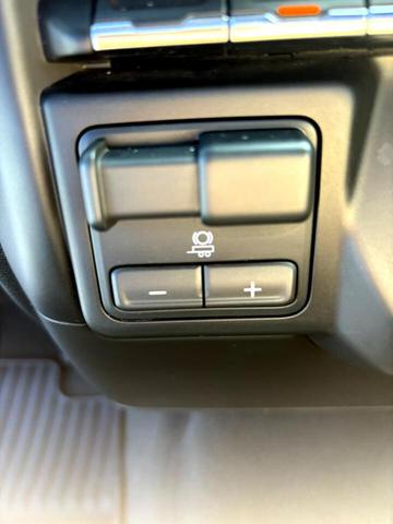 Photo of 2021 White Chevrolet Silverado 1500