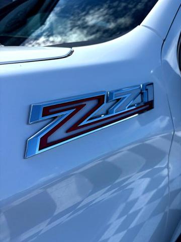 Photo of 2021 White Chevrolet Silverado 1500