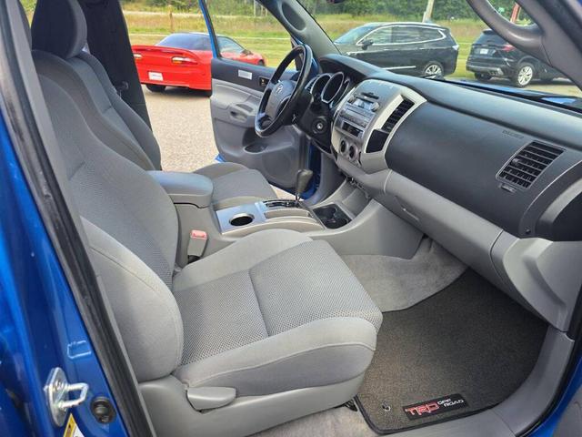 Photo of 2011 Speedway Blue Toyota Tacoma