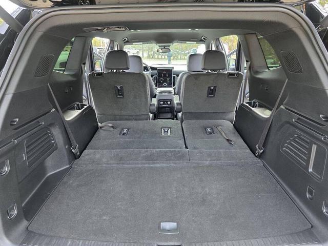 Photo of 2024 Ebony Twilight Metallic GMC Acadia