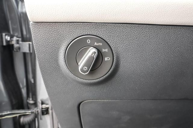 Photo of 2025 Platinum Gray Metallic Volkswagen Taos