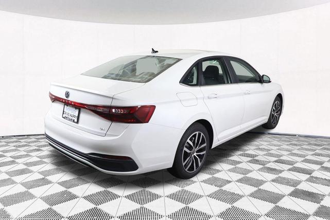 Photo of 2025 Opal White Pearl Effect Volkswagen Jetta